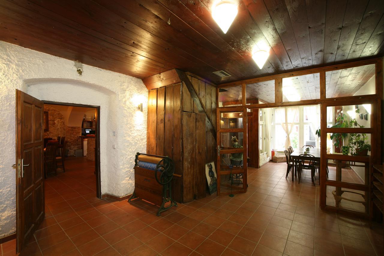 Hotel U Cerneho Orla Kostelec nad Černými Lesy 外观 照片